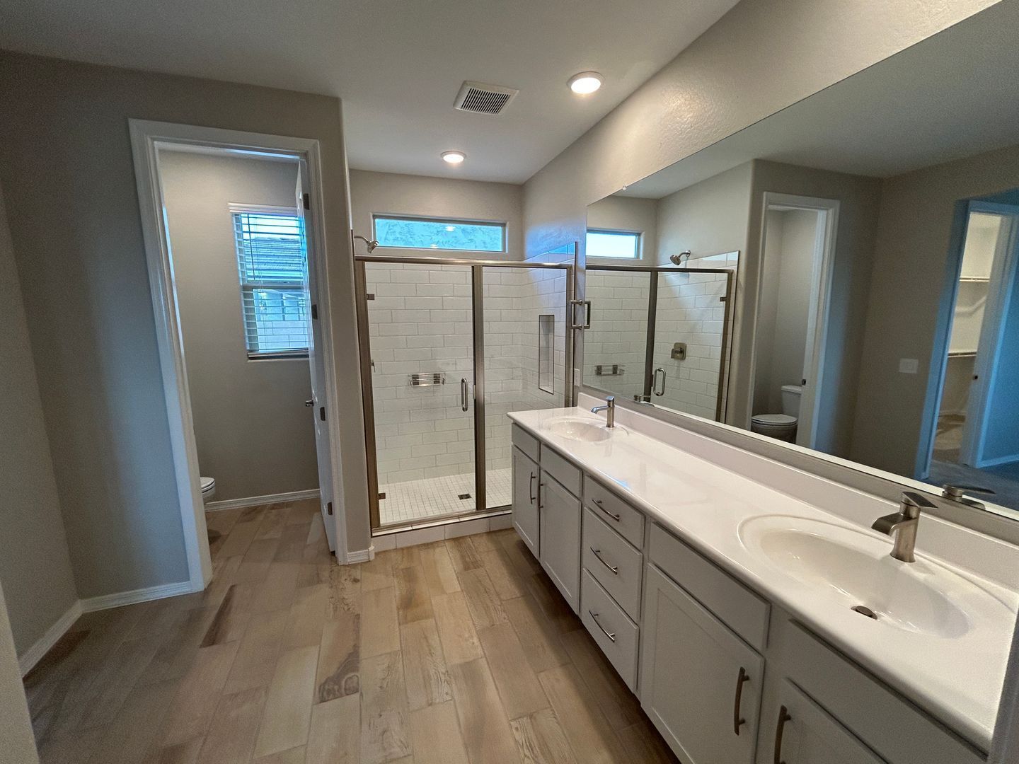 Beautiful Home built in 2023, 3 bedrooms / 3 bathrooms- Available early November property image