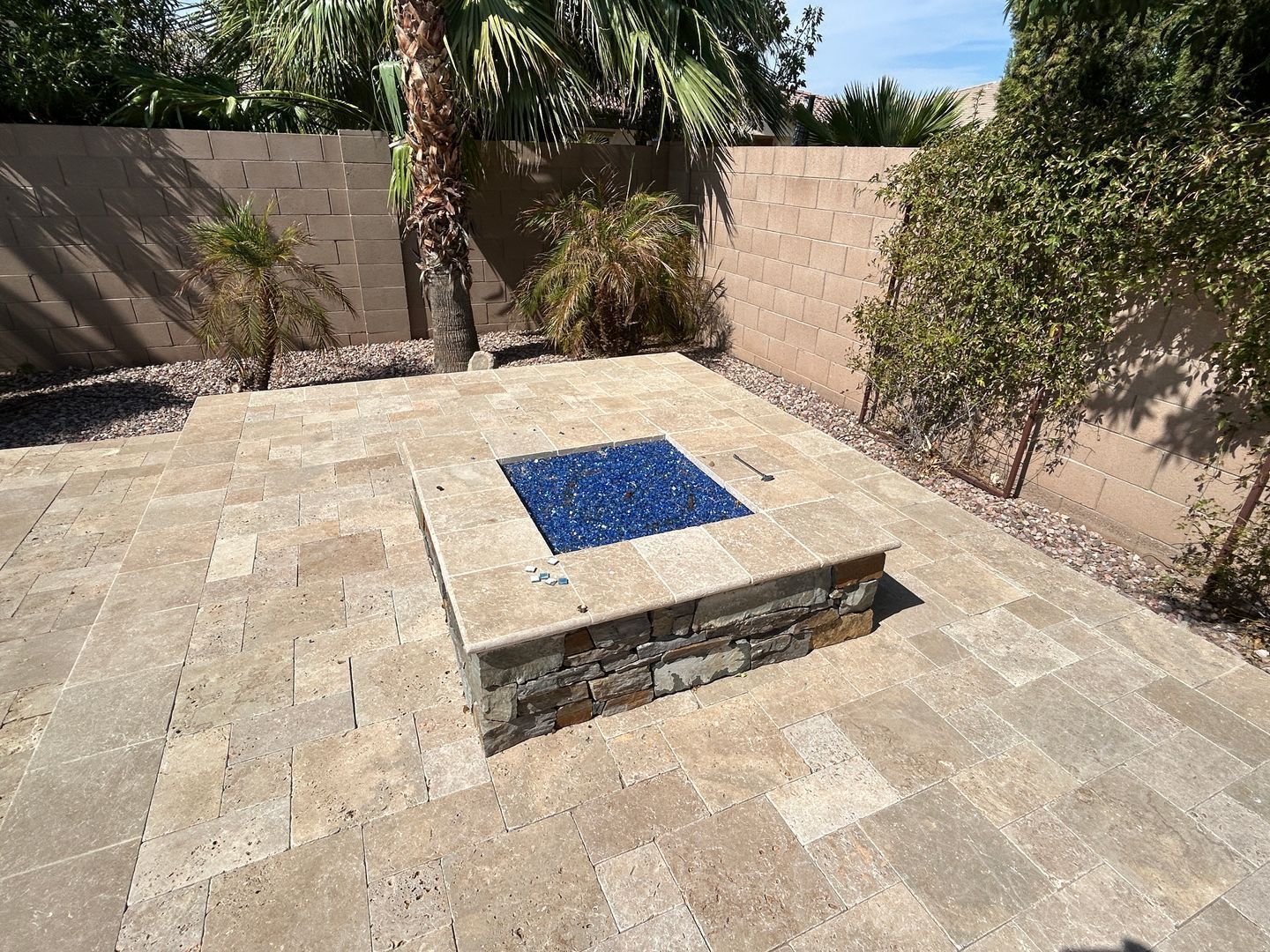 Absolutely Gorgeous SOLAR 4 bedroom home, den and 2.5 bathrooms in Litchfield Park property image