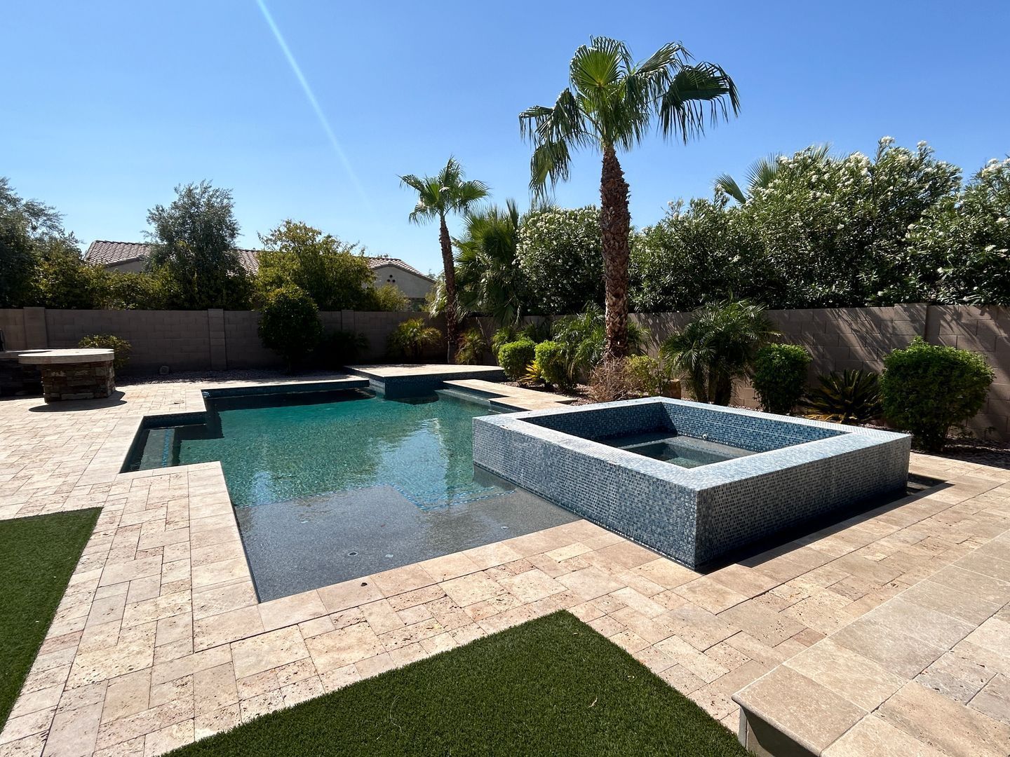 Absolutely Gorgeous SOLAR 4 bedroom home, den and 2.5 bathrooms in Litchfield Park property image