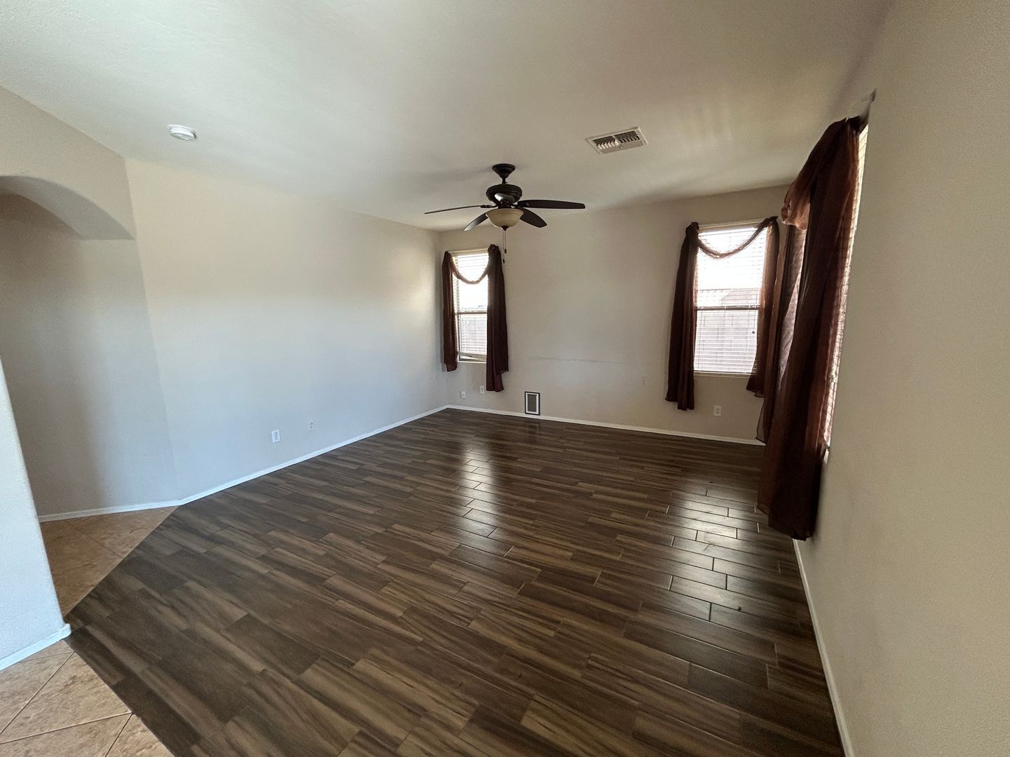 Gorgeous 4 bed 3 bath with pool and spa in Cortessa! property image