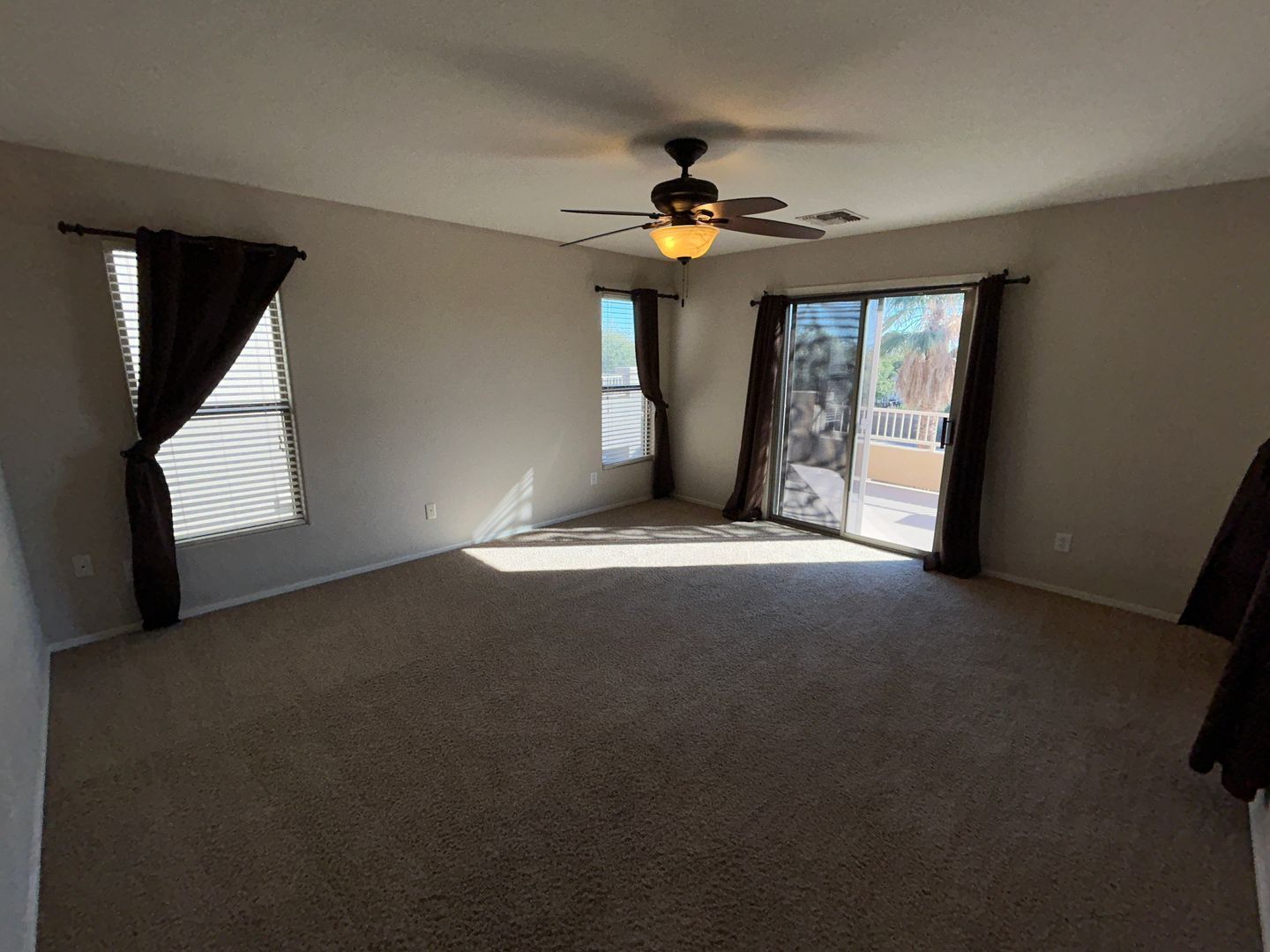 Gorgeous 4 bed 3 bath with pool and spa in Cortessa! property image