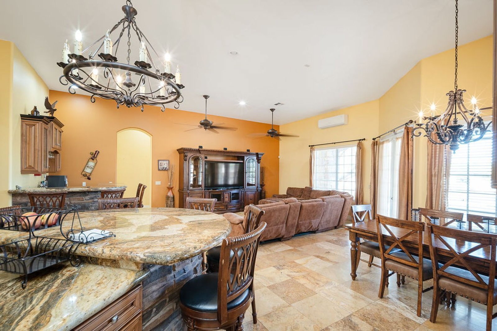 Furnished/Unfurnished 4 bedroom / 4.5 bathroom CUSTOM HOME available for Mid October move in! property image
