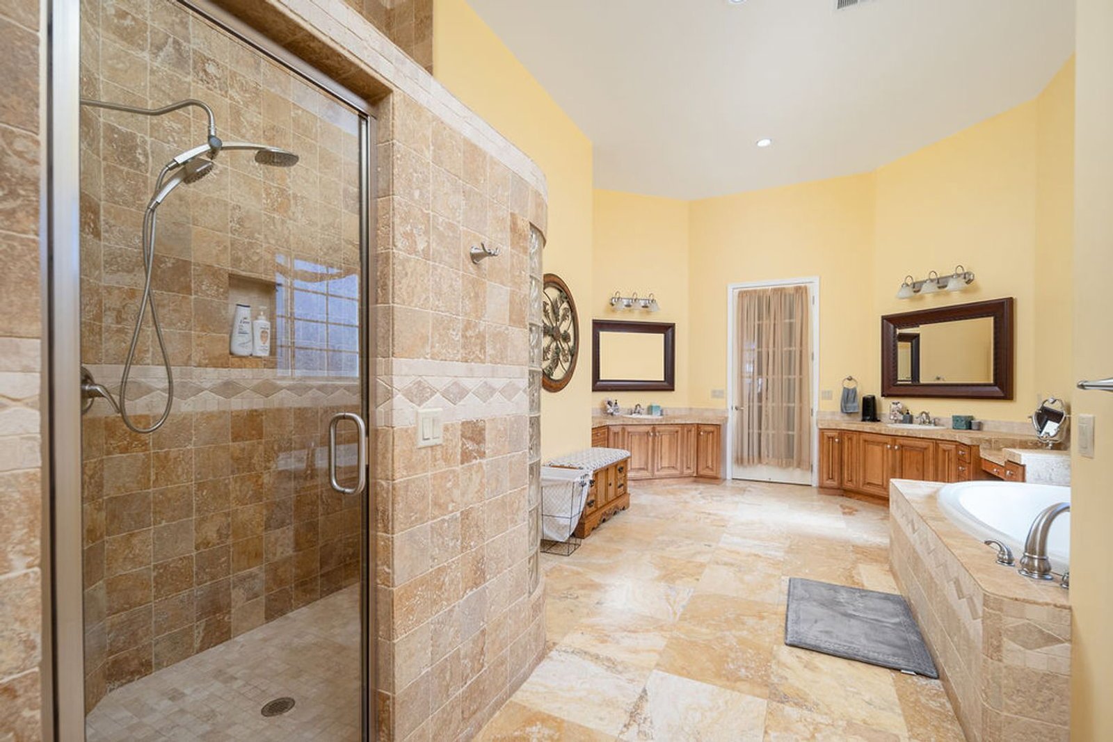 Furnished/Unfurnished 4 bedroom / 4.5 bathroom CUSTOM HOME available for Mid October move in! property image