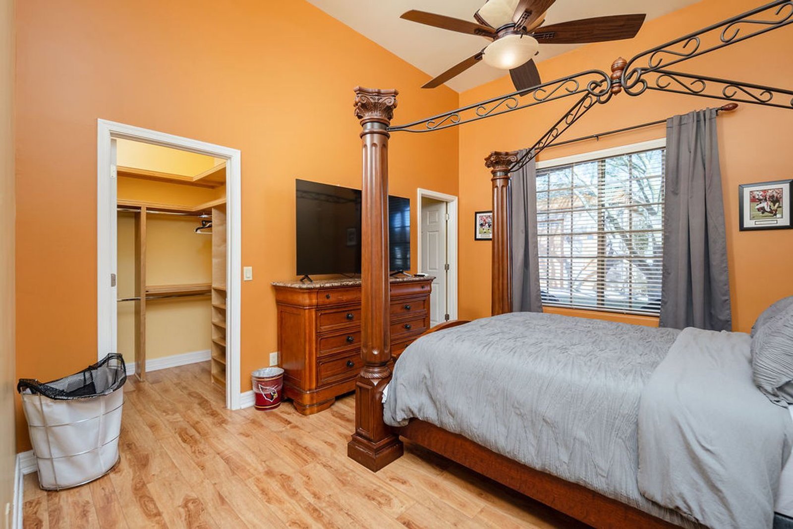 Furnished/Unfurnished 4 bedroom / 4.5 bathroom CUSTOM HOME available for Mid October move in! property image