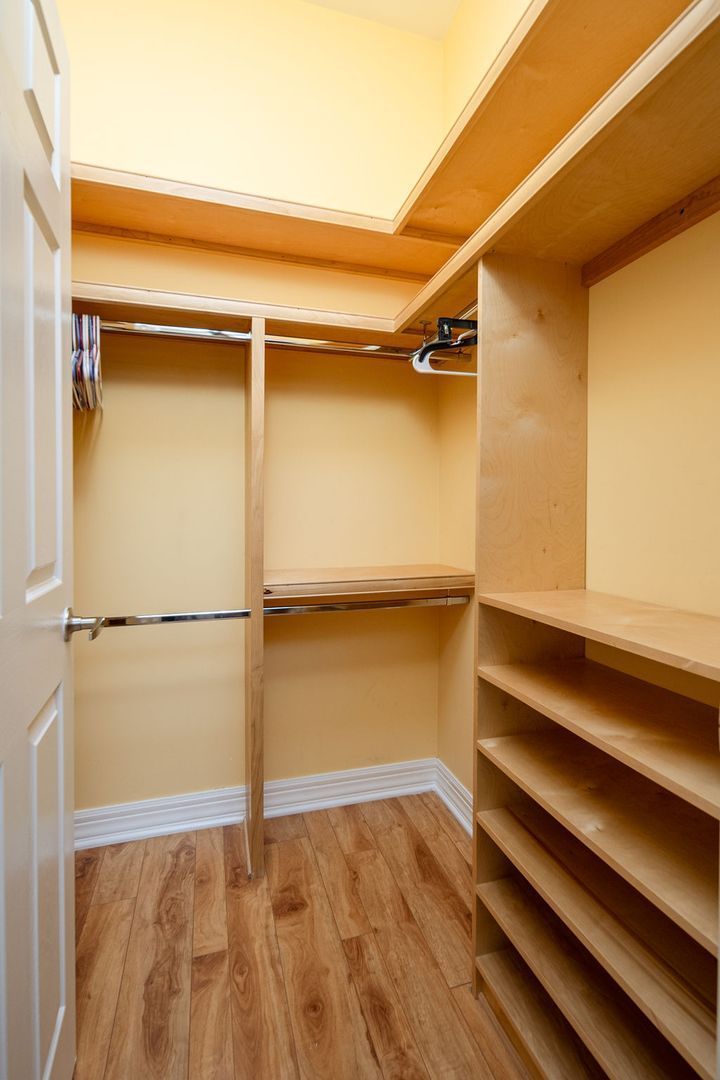 Furnished/Unfurnished 4 bedroom / 4.5 bathroom CUSTOM HOME available for Mid October move in! property image