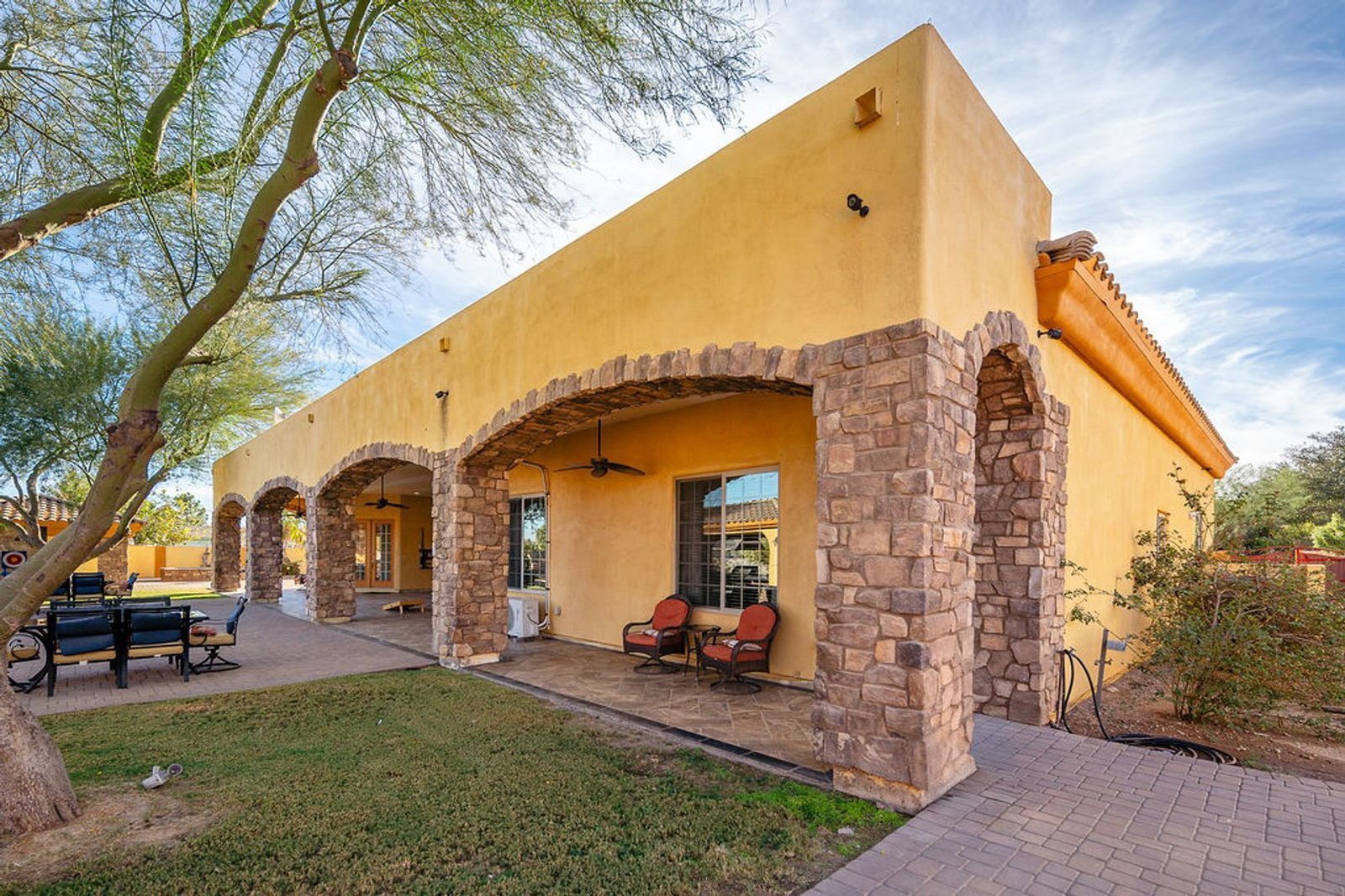 Furnished/Unfurnished 4 bedroom / 4.5 bathroom CUSTOM HOME available for Mid October move in! property image
