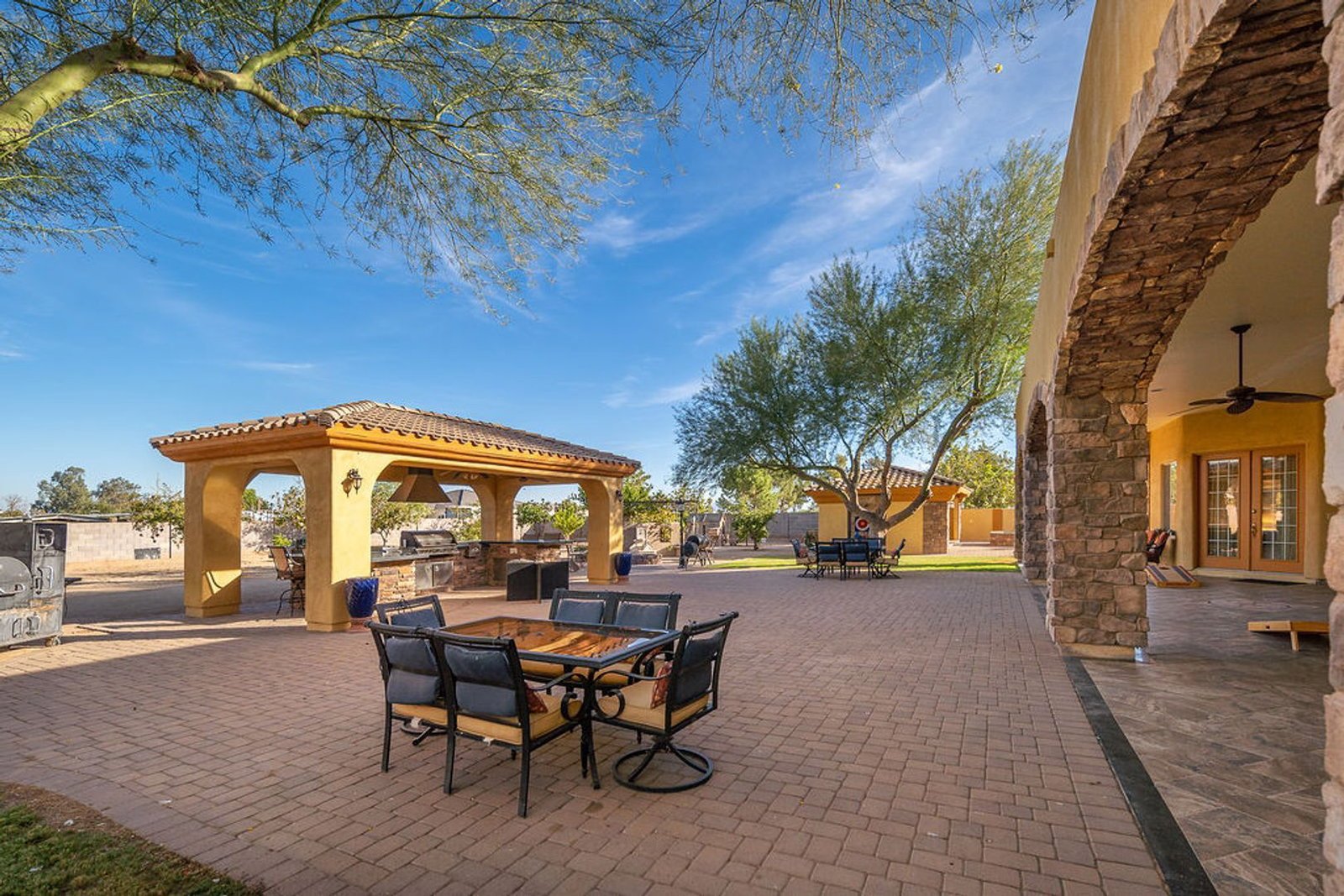 Furnished/Unfurnished 4 bedroom / 4.5 bathroom CUSTOM HOME available for Mid October move in! property image