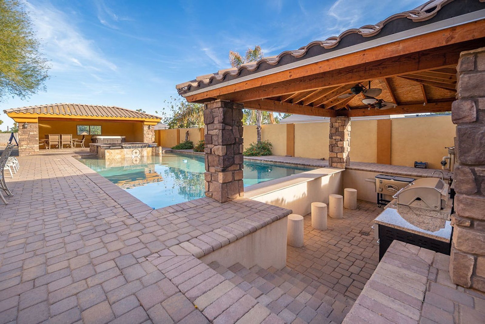 Furnished/Unfurnished 4 bedroom / 4.5 bathroom CUSTOM HOME available for Mid October move in! property image