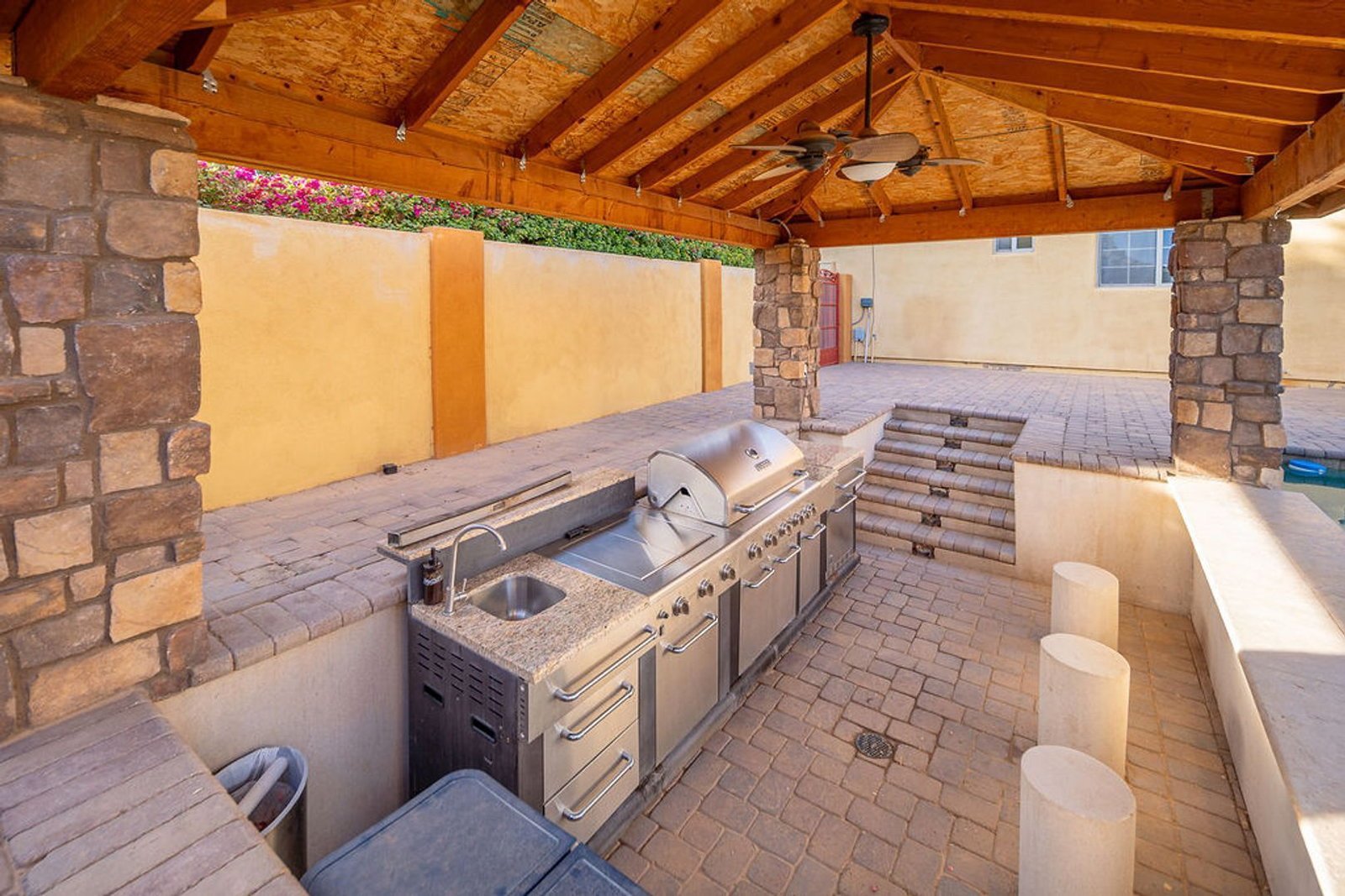 Furnished/Unfurnished 4 bedroom / 4.5 bathroom CUSTOM HOME available for Mid October move in! property image
