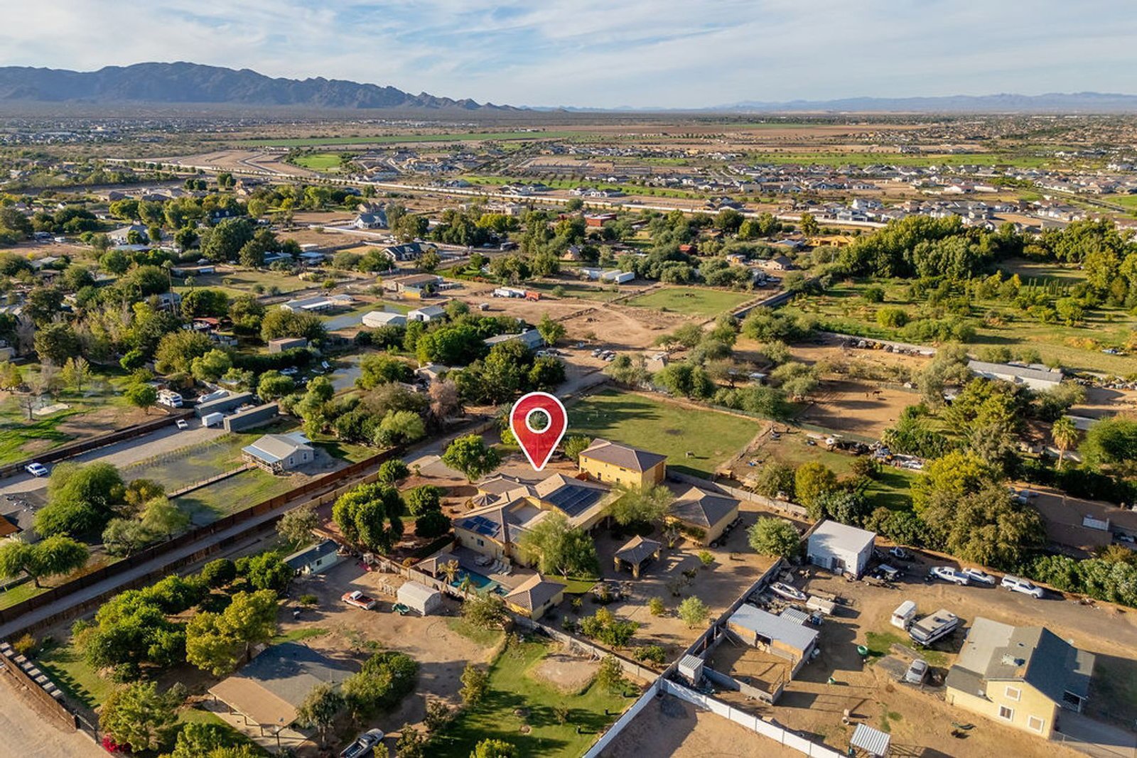 Furnished/Unfurnished 4 bedroom / 4.5 bathroom CUSTOM HOME available for Mid October move in! property image
