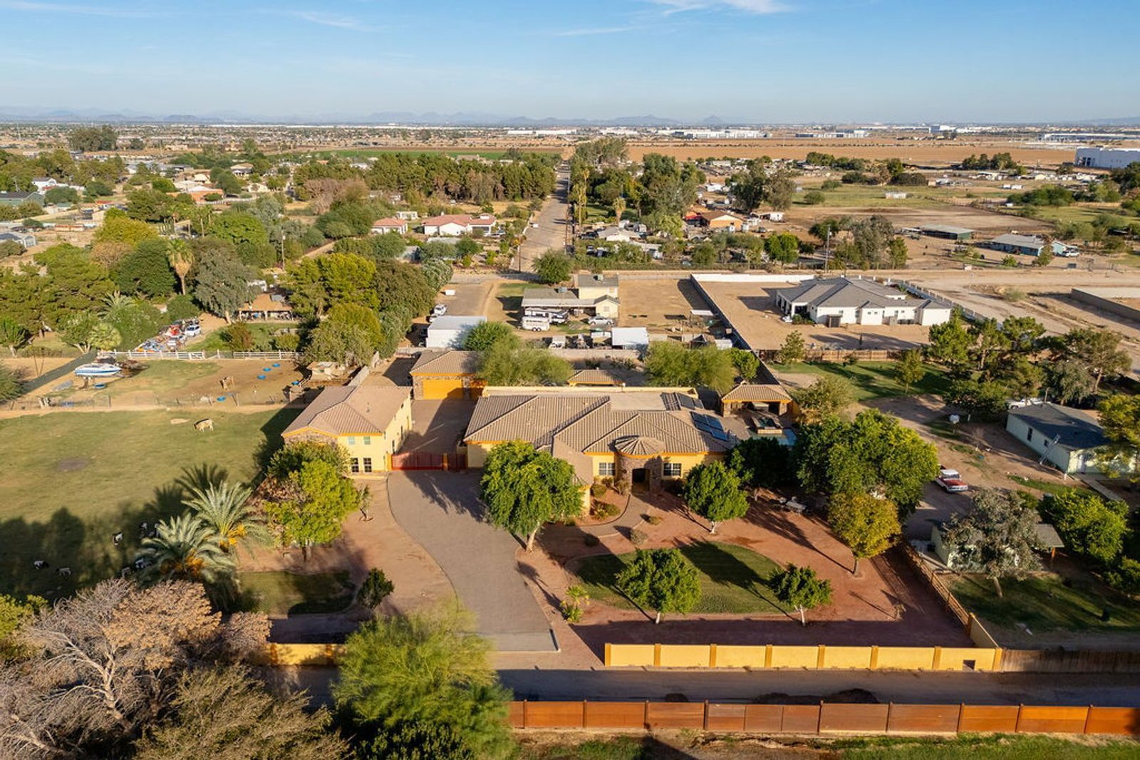 Furnished/Unfurnished 4 bedroom / 4.5 bathroom CUSTOM HOME available for Mid October move in! property image