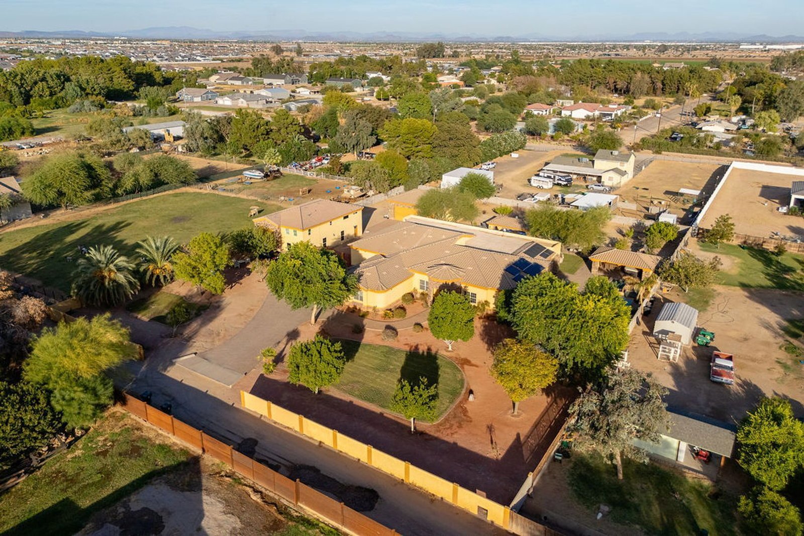 Furnished/Unfurnished 4 bedroom / 4.5 bathroom CUSTOM HOME available for Mid October move in! property image