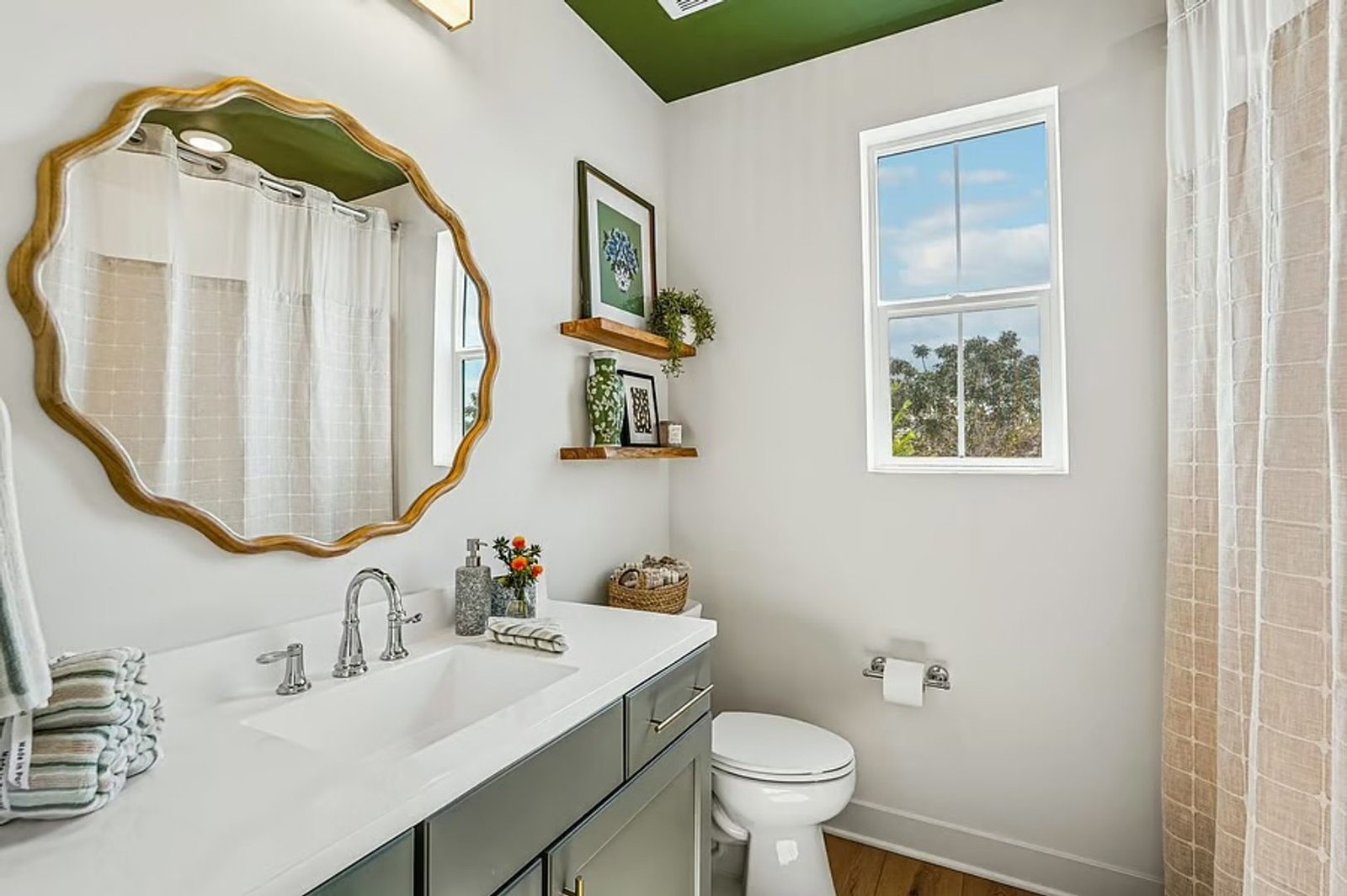 Stunning Sterling Grove Home – Furnished or Unfurnished for a negotiated price!! property image