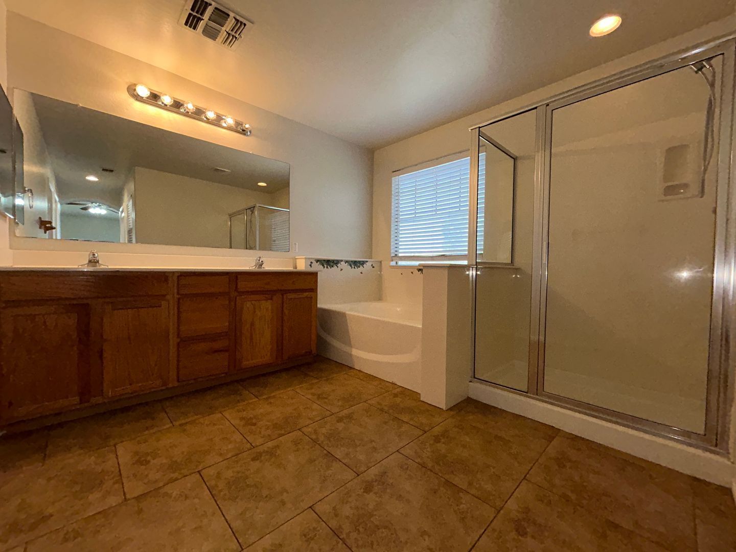 3 bedroom 2.5 bath home in Hurley Ranch ready early November property image