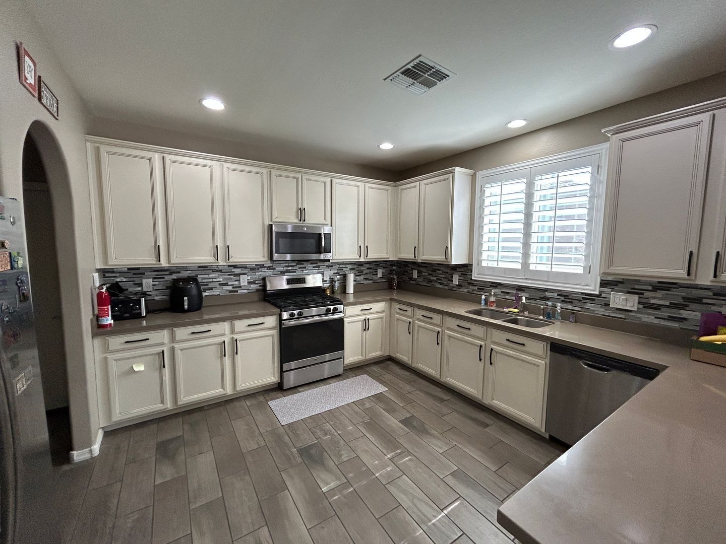 Beautiful SOLAR home (4 bedroom/3.5 bathroom) in Vistancia!! property image