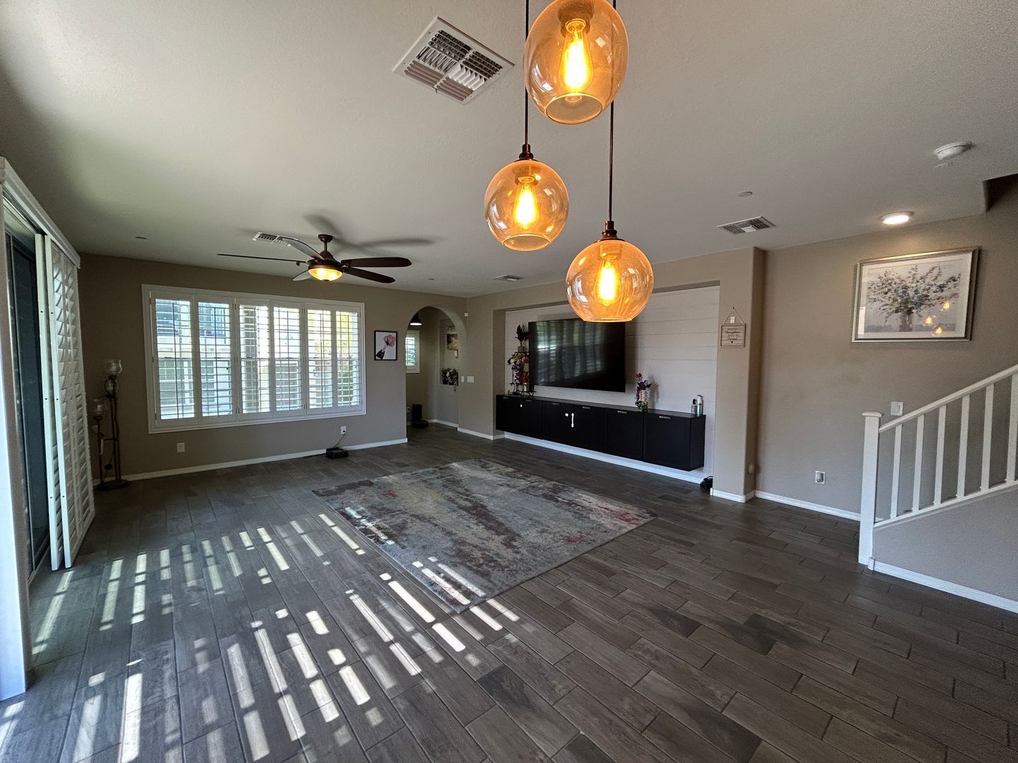 Beautiful SOLAR home (4 bedroom/3.5 bathroom) in Vistancia!! property image