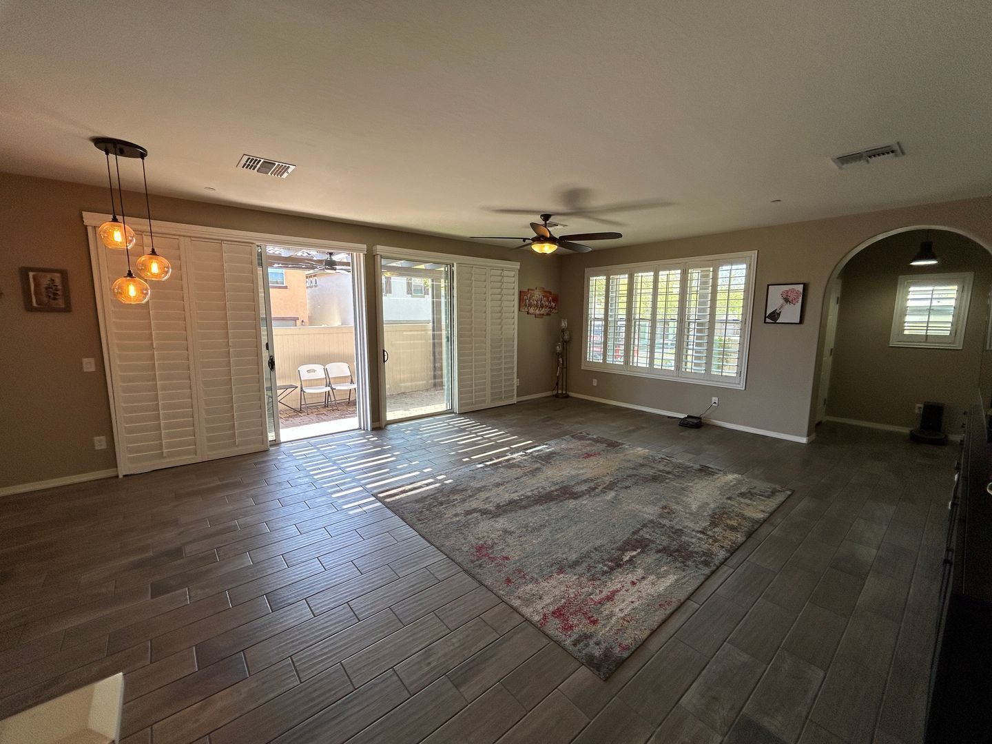 Beautiful SOLAR home (4 bedroom/3.5 bathroom) in Vistancia!! property image