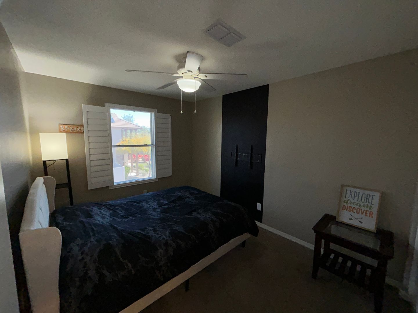 Beautiful SOLAR home (4 bedroom/3.5 bathroom) in Vistancia!! property image
