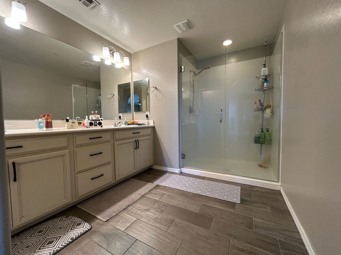 Beautiful SOLAR home (4 bedroom/3.5 bathroom) in Vistancia!! property image