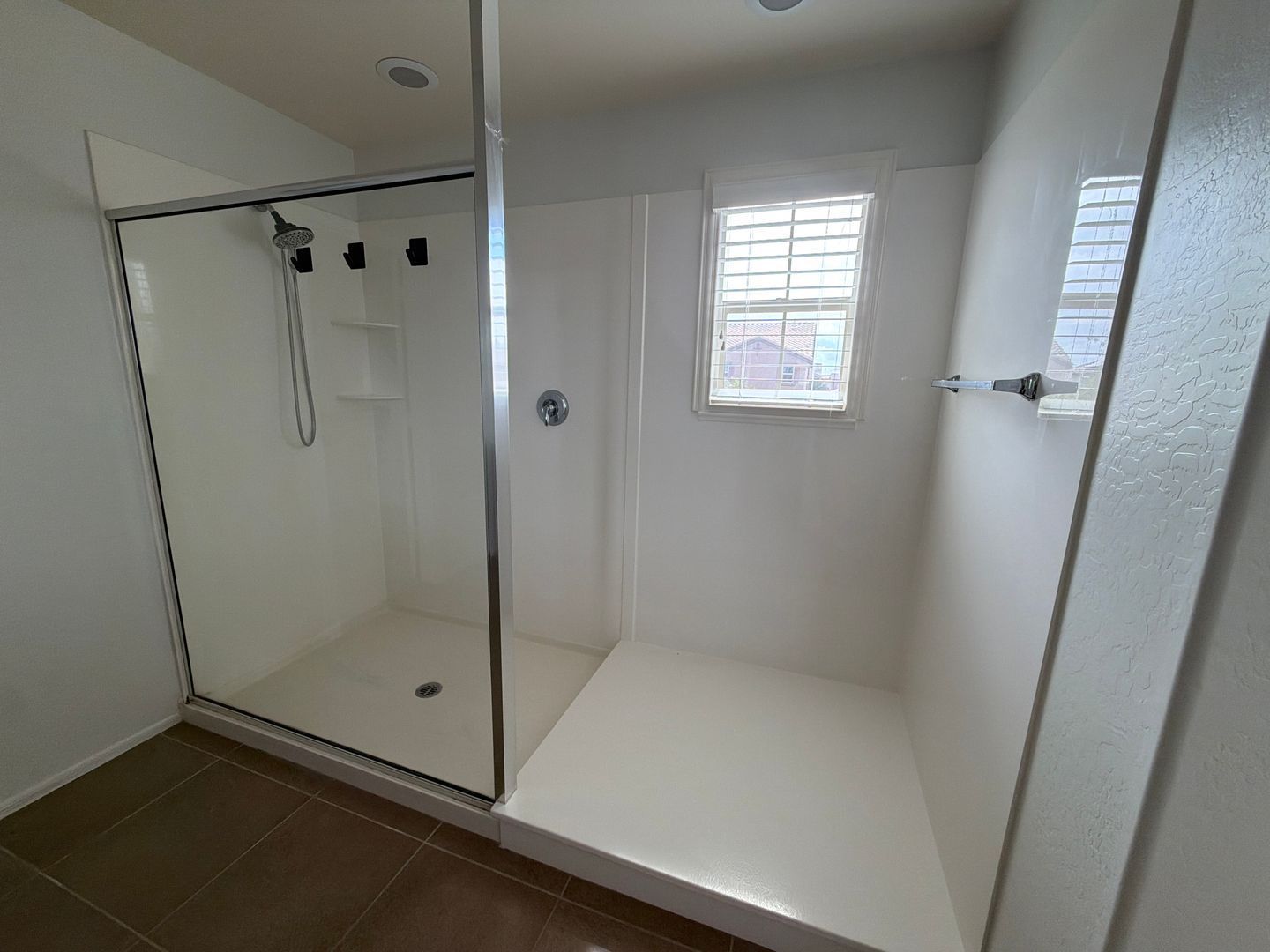 Spacious 4-Bedroom Peoria Home available NOW!! property image