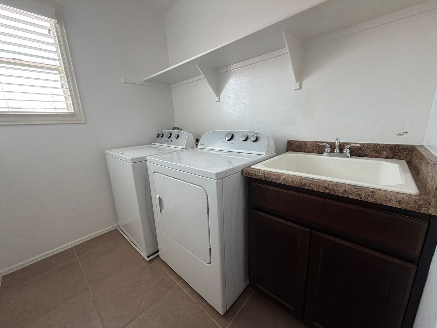 Spacious 4-Bedroom Peoria Home available NOW!! property image